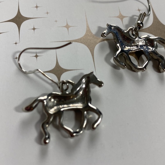 Equestrian Horse Enameled Earrings - Picture 10 of 12